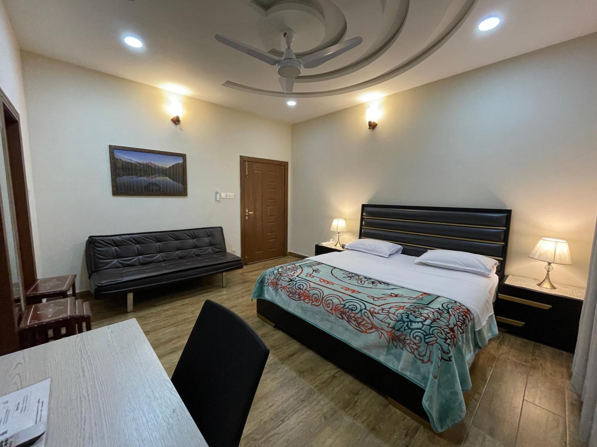 Alpha Guest House Равалпинди Екстериор снимка