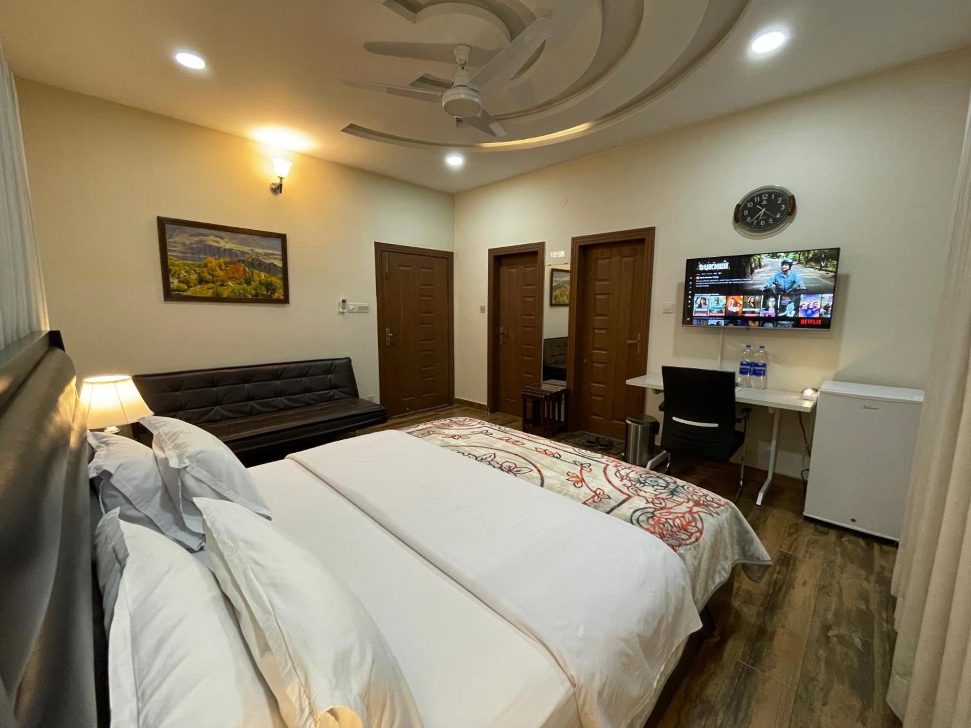 Alpha Guest House Равалпинди Екстериор снимка