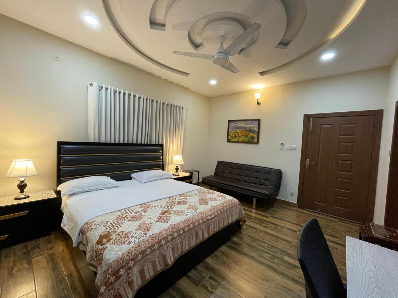 Alpha Guest House Равалпинди Екстериор снимка
