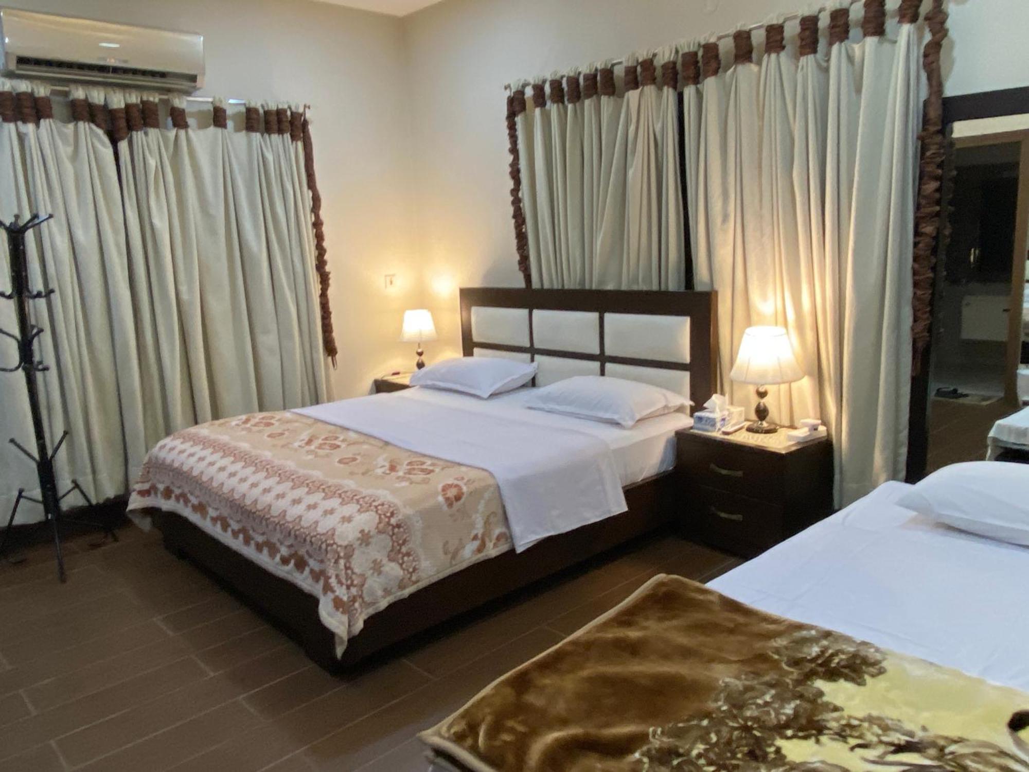 Alpha Guest House Равалпинди Екстериор снимка